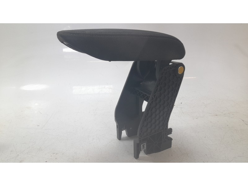 Recambio de apoyabrazos central para skoda fabia iv (pj3) 1.0 mpi referencia OEM IAM 6VA864075  