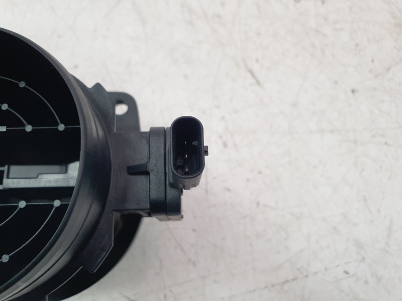Recambio de caudalimetro para volkswagen touran (5t1) 2.0 tdi referencia OEM IAM 05L906461B  