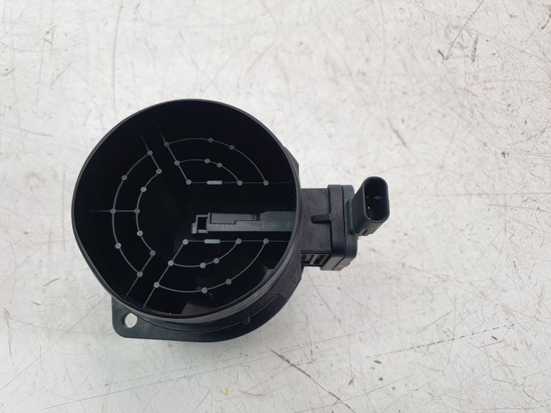 Recambio de caudalimetro para volkswagen touran (5t1) 2.0 tdi referencia OEM IAM 05L906461B  