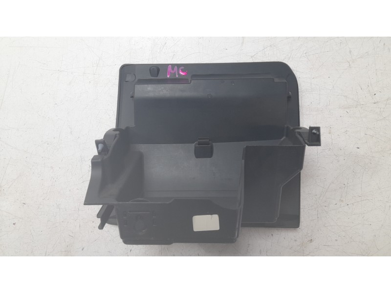 Recambio de guantera para ford ecosport 1.0 ecoboost referencia OEM IAM GN15N060T10GCW  