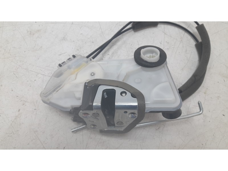 Recambio de cerradura puerta delantera derecha para subaru xv (gt, g24) 2.0 i awd (gt7) referencia OEM IAM 61032FL040  