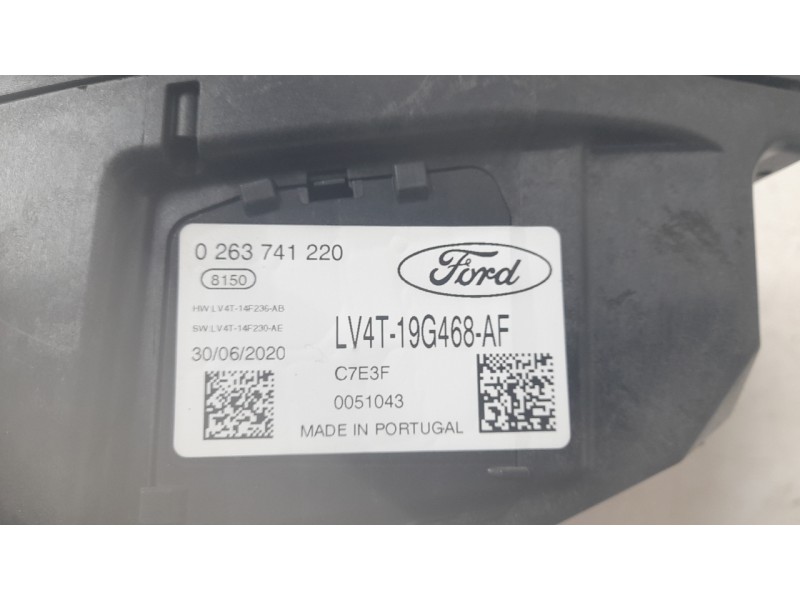 Recambio de pantalla multifuncion para ford kuga titanium referencia OEM IAM LV4T19G468AF 0263741220 