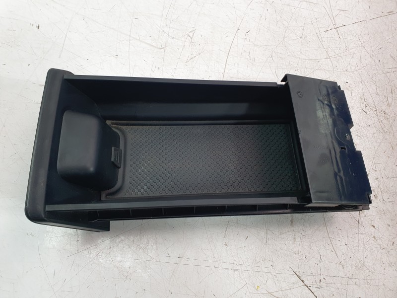 Recambio de moldura para volkswagen touran (5t1) 2.0 tdi referencia OEM IAM GUANTERA  