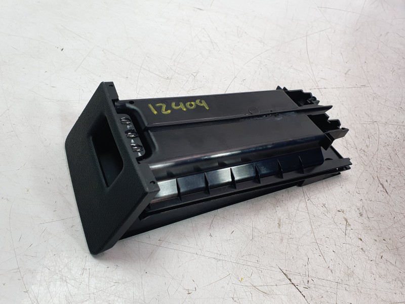 Recambio de moldura para volkswagen touran (5t1) 2.0 tdi referencia OEM IAM GUANTERA  