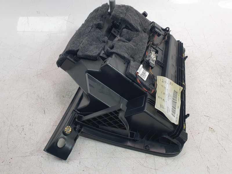 Recambio de guantera para audi a1 sportback (8xa, 8xf) 1.6 tdi referencia OEM IAM 8X18571044PK  