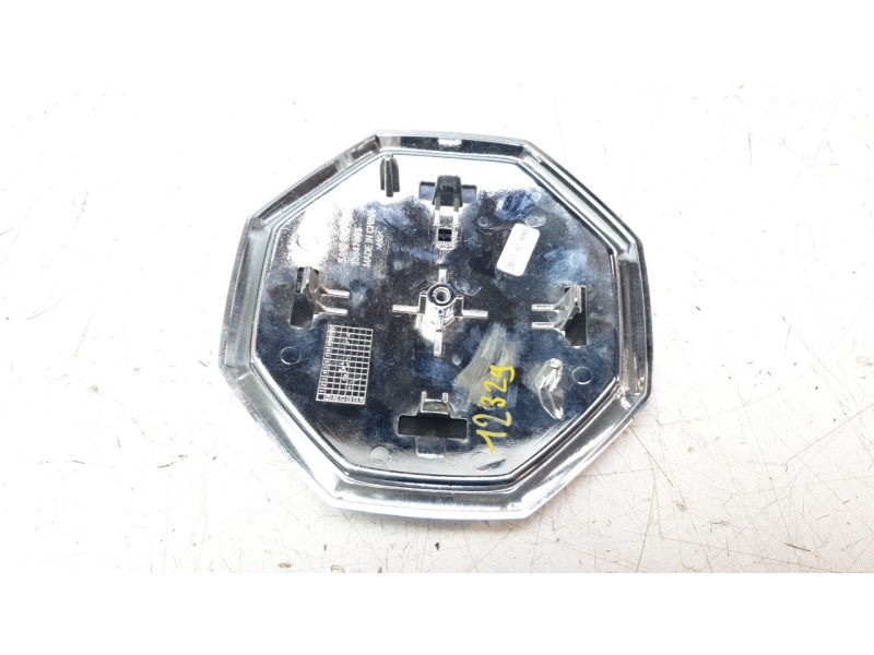 Recambio de emblema para mg zs suv (azs1) 1.5 vti referencia OEM IAM 10647805  
