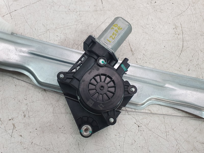 Recambio de elevalunas trasero derecho para mg zs suv (azs1) 1.5 vti referencia OEM IAM 10233938  