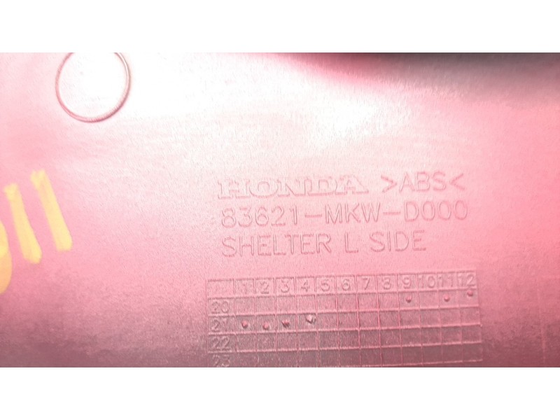 Recambio de moldura para honda nc 750 referencia OEM IAM 83621MKWD000  