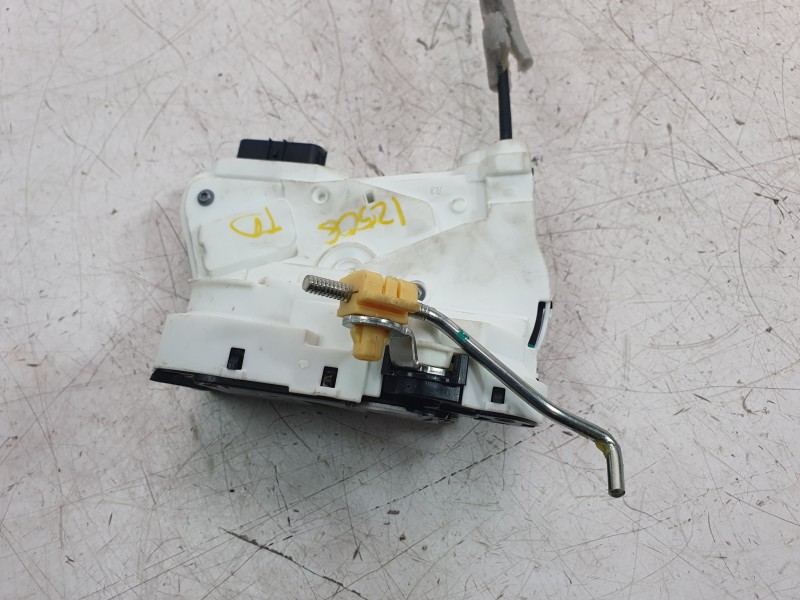 Recambio de cerradura puerta trasera derecha para mg zs suv (azs1) 1.5 vti referencia OEM IAM 10845783  