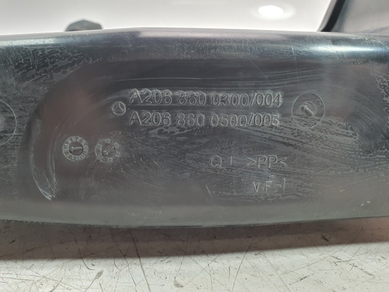 Recambio de deposito limpia para mercedes-benz clase c (w206) c 200 d (206.003) referencia OEM IAM A2068600300  