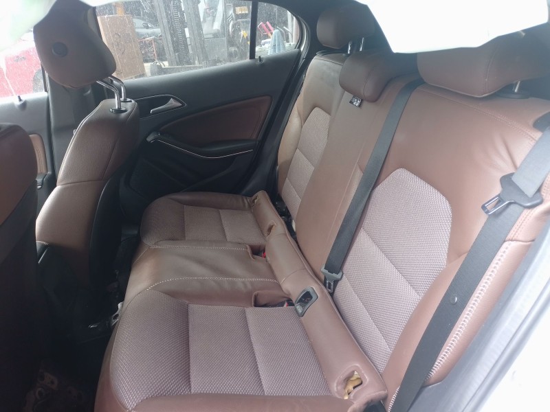 Recambio de juego asientos completo para mercedes-benz clase gla (x156) gla 200 cdi / d (156.908) referencia OEM IAM   