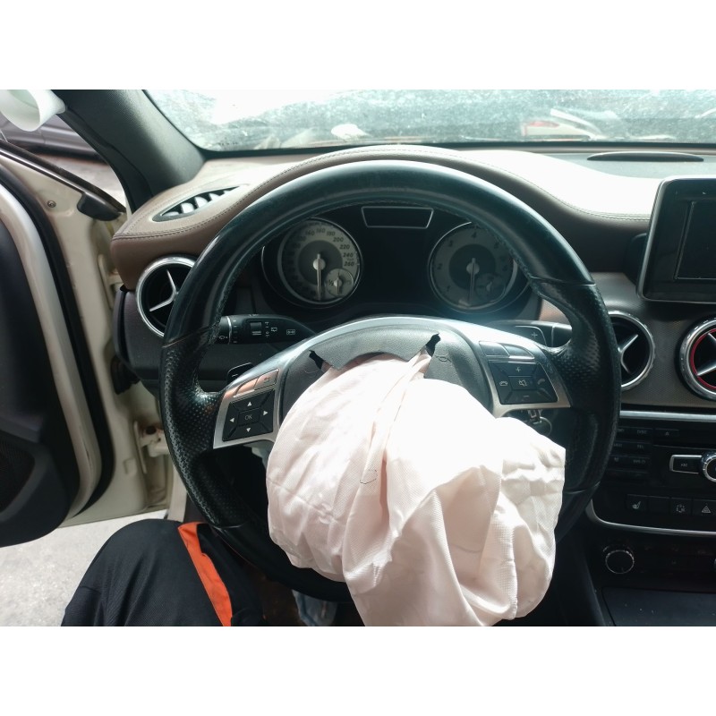 Recambio de volante para mercedes-benz clase gla (x156) gla 200 cdi / d (156.908) referencia OEM IAM   