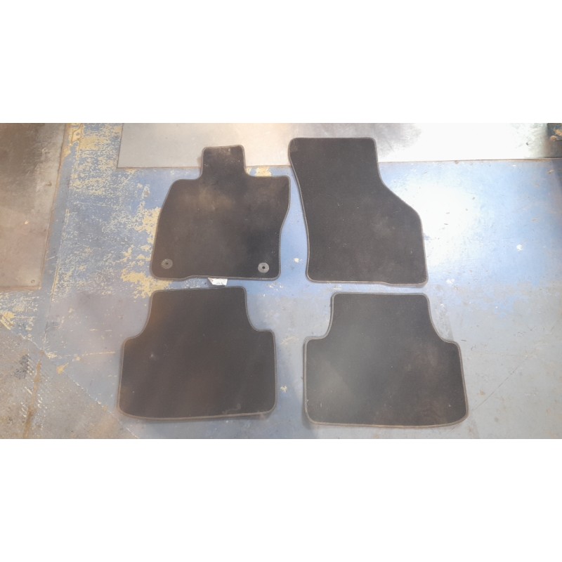 Recambio de juego alfombrillas para cupra formentor (km7, kmp) 1.5 tsi referencia OEM IAM 221018729  