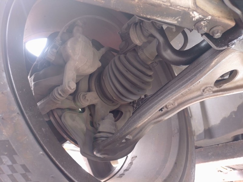 Recambio de mangueta delantera derecha para mercedes-benz clase gla (x156) gla 200 cdi / d (156.908) referencia OEM IAM   