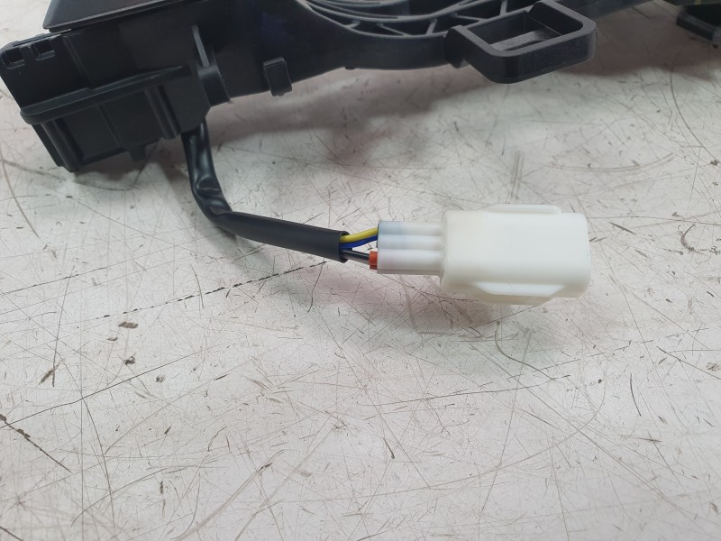 Recambio de maneta exterior delantera izquierda para byd seal u 1.5 plug-in hybrid awd referencia OEM IAM SA3F6205100  