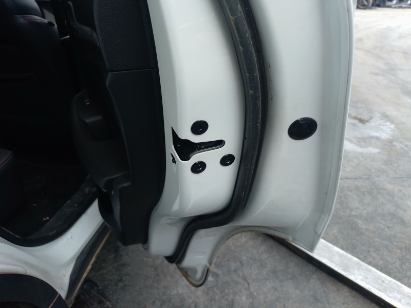 Recambio de cerradura puerta trasera derecha para mg zs suv (azs1) 1.5 vti referencia OEM IAM   