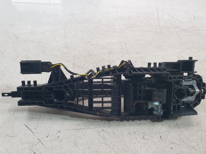 Recambio de maneta exterior trasera izquierda para maserati levante suv (m161) 3.0 d q4 referencia OEM IAM 670272681  