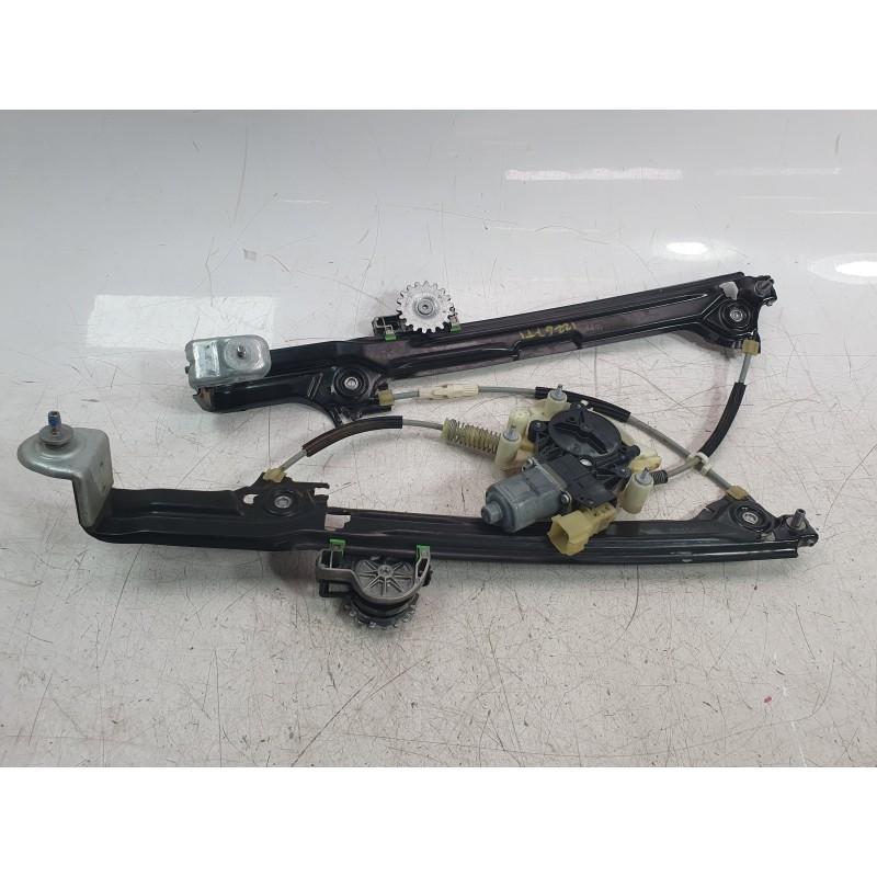 Recambio de elevalunas trasero izquierdo para maserati levante suv (m161) 3.0 d q4 referencia OEM IAM 670156111  