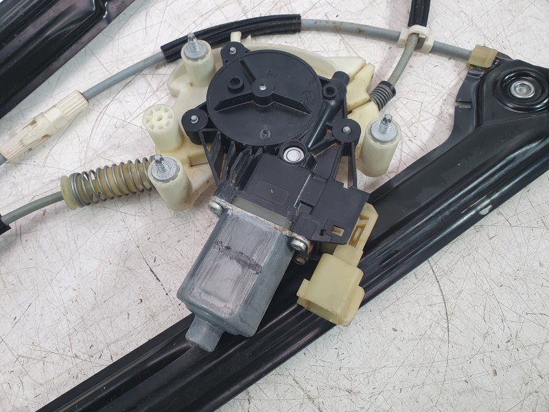 Recambio de elevalunas trasero izquierdo para maserati levante suv (m161) 3.0 d q4 referencia OEM IAM 670156111  