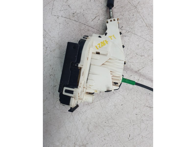 Recambio de cerradura puerta trasera izquierda para maserati levante suv (m161) 3.0 d q4 referencia OEM IAM 670033468  