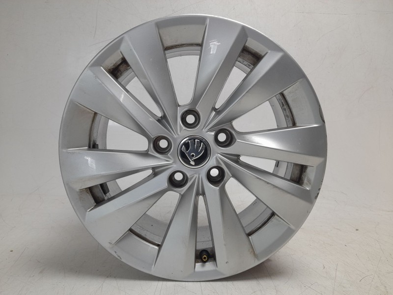 Recambio de llanta para skoda octavia iv (nx3, nn3, pv3) 2.0 tdi referencia OEM IAM 5E3601025AH  