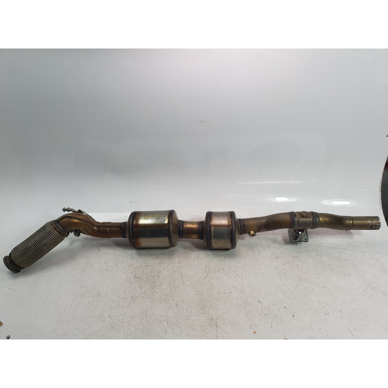 Recambio de catalizador para volkswagen touran (5t1) 2.0 tdi referencia OEM IAM 05L131701K / 05L131701L / 05L230BA  
