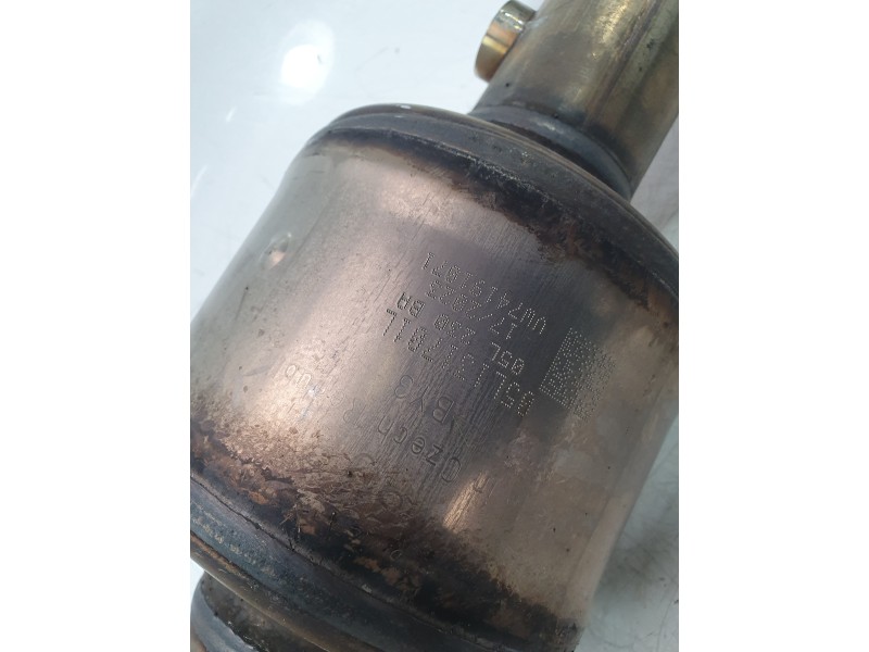 Recambio de catalizador para volkswagen touran (5t1) 2.0 tdi referencia OEM IAM 05L131701K / 05L131701L / 05L230BA  