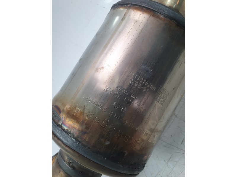Recambio de catalizador para volkswagen touran (5t1) 2.0 tdi referencia OEM IAM 05L131701K / 05L131701L / 05L230BA  