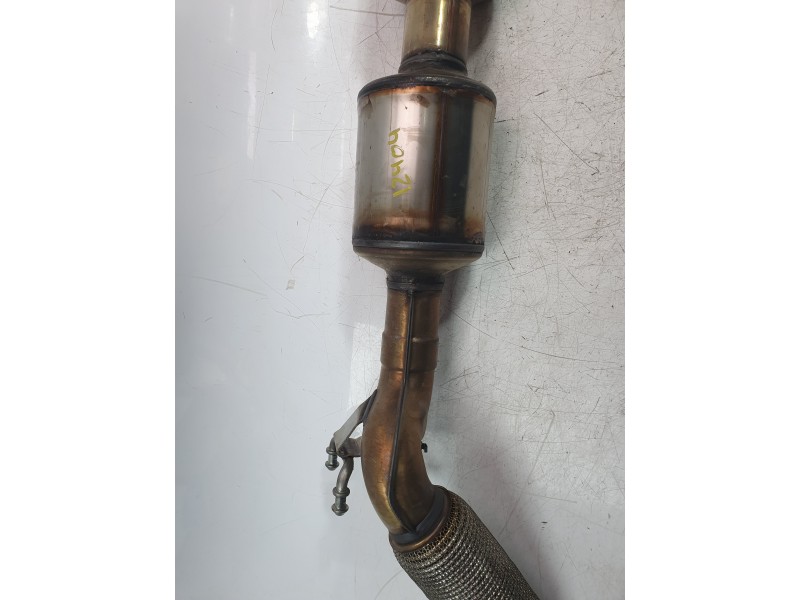 Recambio de catalizador para volkswagen touran (5t1) 2.0 tdi referencia OEM IAM 05L131701K / 05L131701L / 05L230BA  