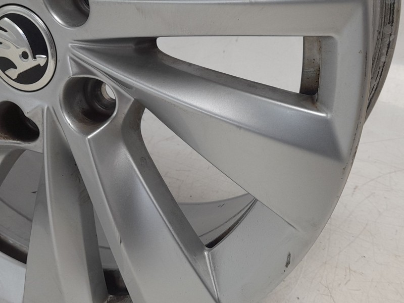 Recambio de llanta para skoda octavia iv (nx3, nn3, pv3) 2.0 tdi referencia OEM IAM 5E3601025AH  