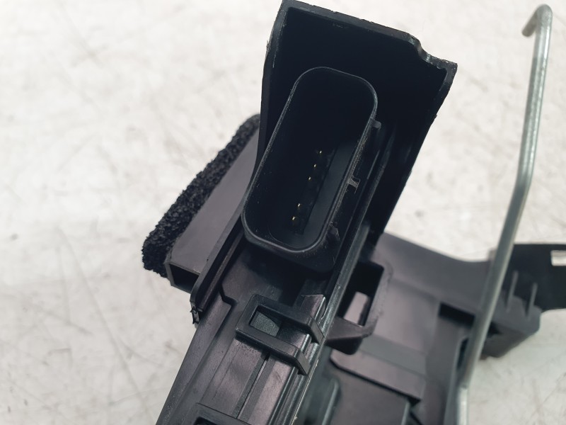 Recambio de cerradura puerta trasera izquierda para hyundai kona maxx 2wd referencia OEM IAM 81410BE100  