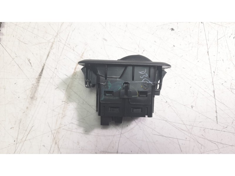 Recambio de mando elevalunas trasero izquierdo para ford ecosport 1.0 ecoboost referencia OEM IAM DG9T14529ABW  