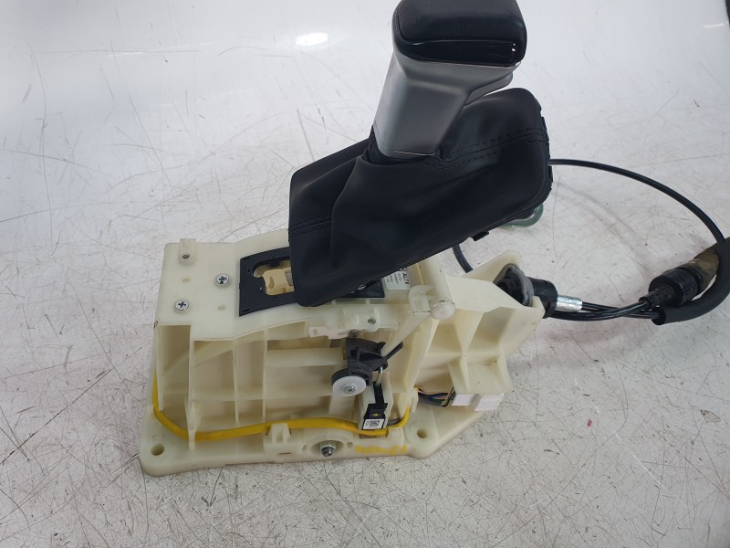 Recambio de palanca cambio para hyundai i20 iii (bc3, bi3) 1.0 t-gdi referencia OEM IAM 46700Q0300  