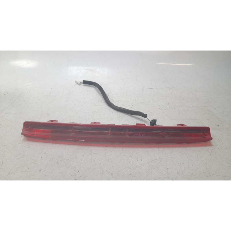 Recambio de luz central de freno para kia sportage v (nq5) 1.6 t-gdi hybrid referencia OEM IAM 92700R2000  