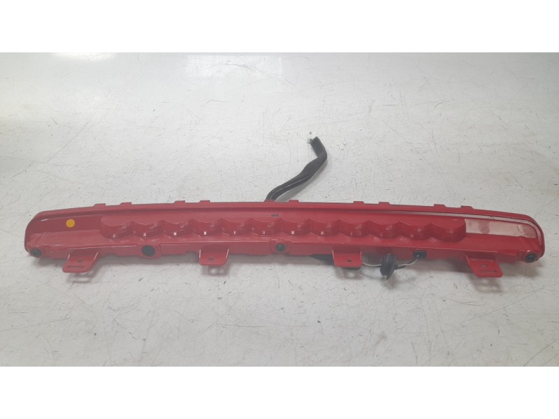 Recambio de luz central de freno para kia sportage v (nq5) 1.6 t-gdi hybrid referencia OEM IAM 92700R2000  