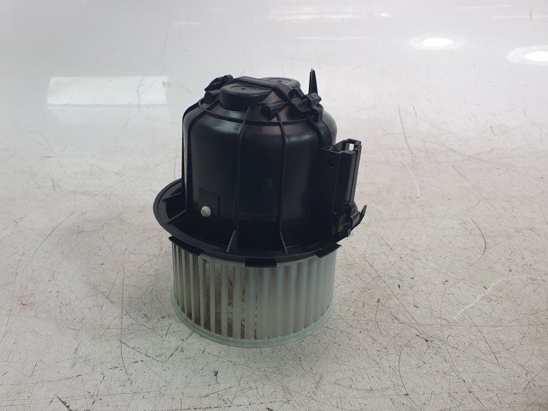 Recambio de ventilador calefaccion para opel crossland x / crossland (p17, p2qo) 1.2 (75) referencia OEM IAM 9818270880 HB613001