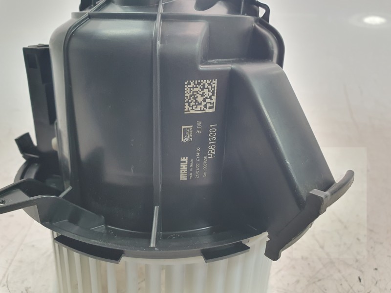 Recambio de ventilador calefaccion para opel crossland x / crossland (p17, p2qo) 1.2 (75) referencia OEM IAM 9818270880 HB613001