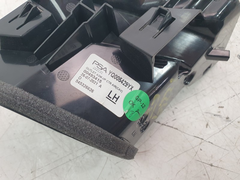 Recambio de aireador central izquierdo para opel crossland x / crossland (p17, p2qo) 1.2 (75) referencia OEM IAM YQ005429YX  