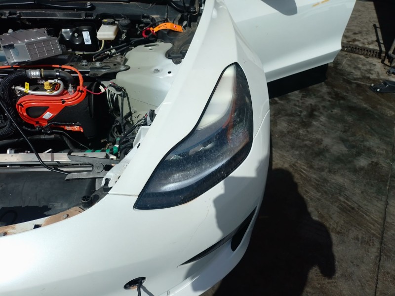 Recambio de faro izquierdo para tesla model 3 ev referencia OEM IAM   