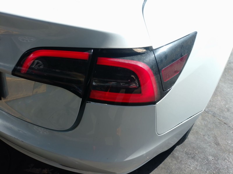 Recambio de piloto trasero derecho para tesla model 3 ev referencia OEM IAM   