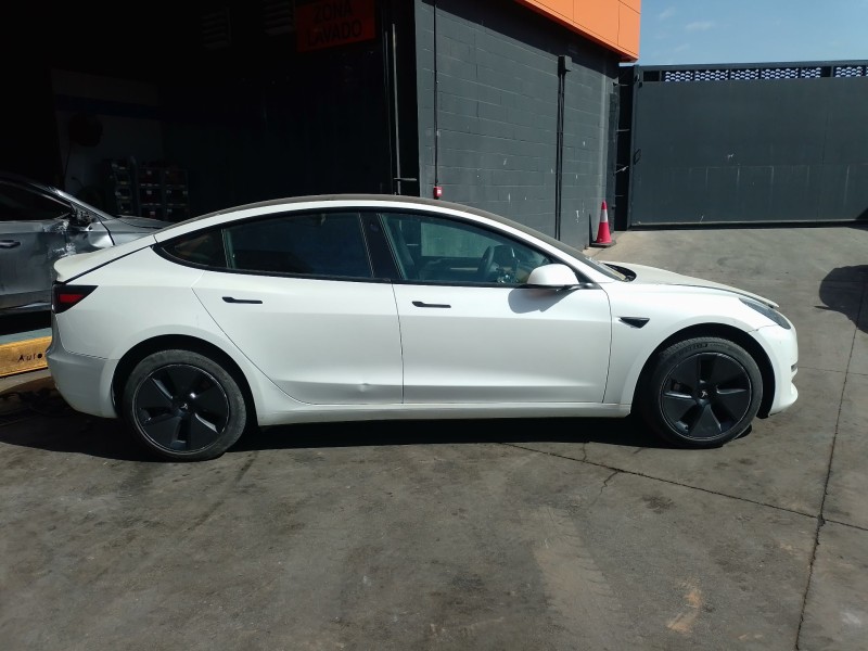 tesla model 3 del año 2023