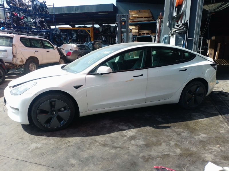 tesla model 3 del año 2023