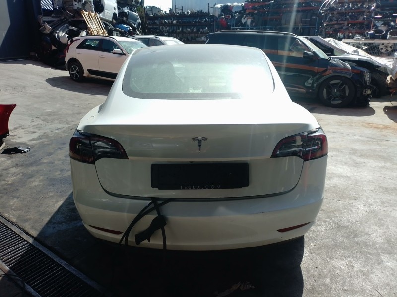 tesla model 3 del año 2023