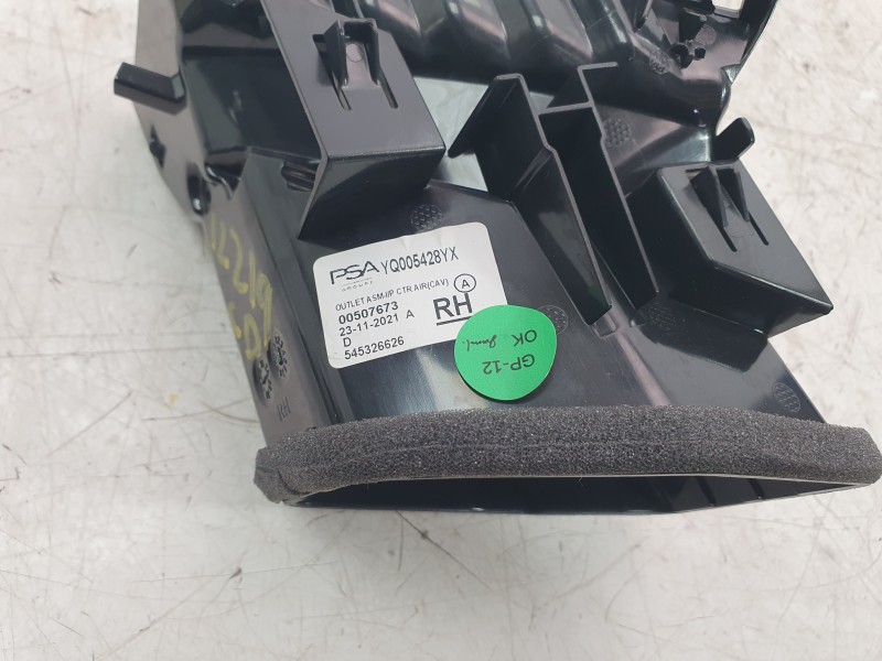 Recambio de aireador central derecho para opel crossland x / crossland (p17, p2qo) 1.2 (75) referencia OEM IAM YQ005428YX  