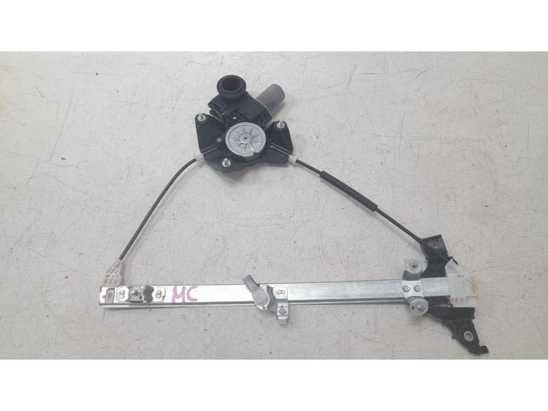 Recambio de elevalunas trasero derecho para toyota yaris cross hybrid 2wd active tech referencia OEM IAM 698300D500  