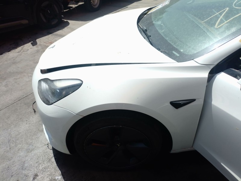Recambio de aleta delantera izquierda para tesla model 3 ev referencia OEM IAM   