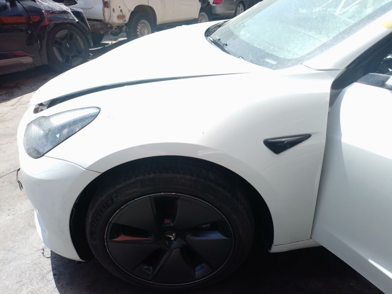 Recambio de aleta delantera izquierda para tesla model 3 ev referencia OEM IAM   