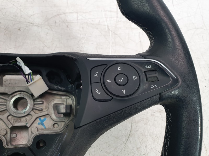 Recambio de volante para opel crossland x / crossland (p17, p2qo) 1.2 (75) referencia OEM IAM 39187905  