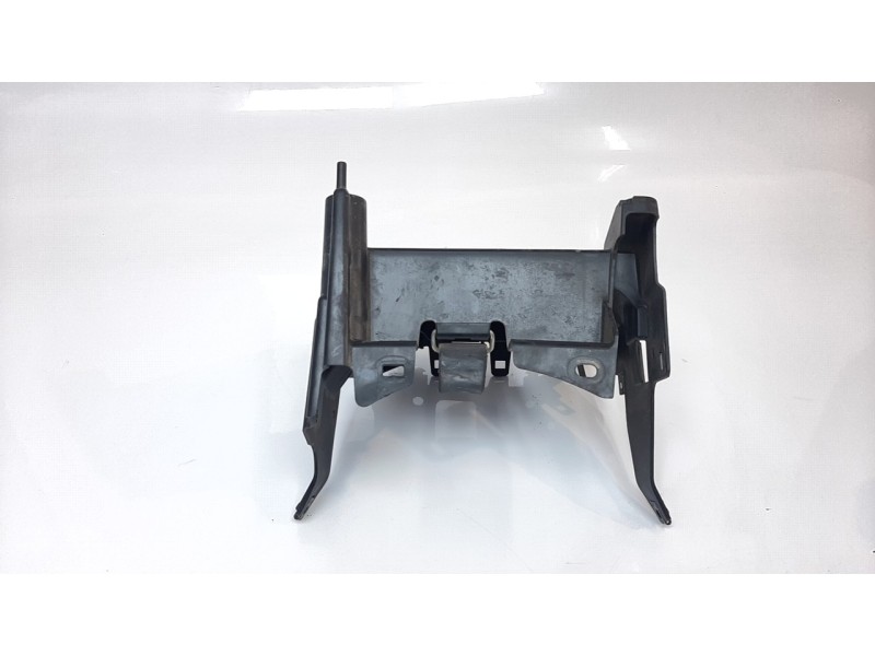 Recambio de moldura para honda nc 750 referencia OEM IAM 81210MKWD00  