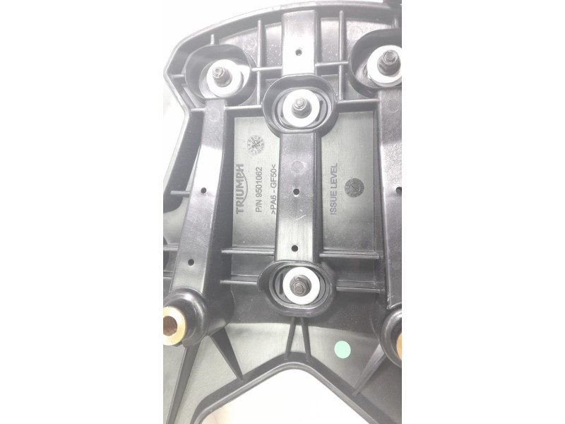 Recambio de portaequipajes para triumph tiger tiger 1200 gt pro (pv01) referencia OEM IAM A9500988  